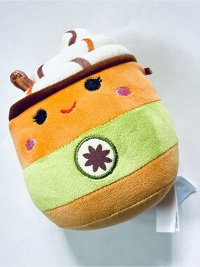Squishmallows Megz the Star Anise